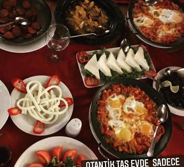 Отель Otantik Tas Ev