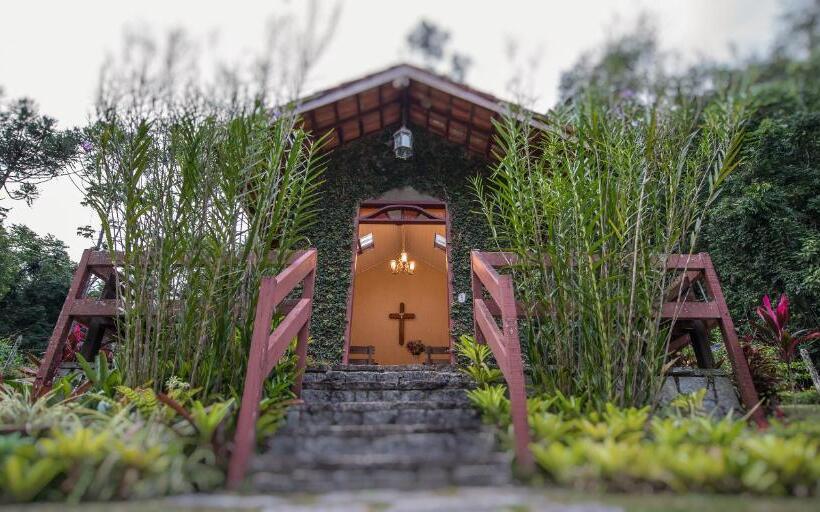 Отель Parador Lumiar