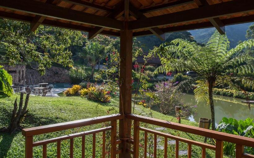 Отель Parador Lumiar