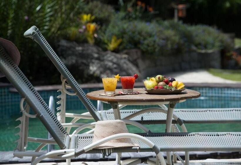 Отель Parador Lumiar