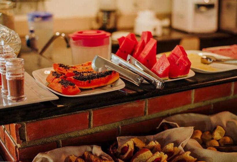 ホテル Pousada Estalagem Vila Tania