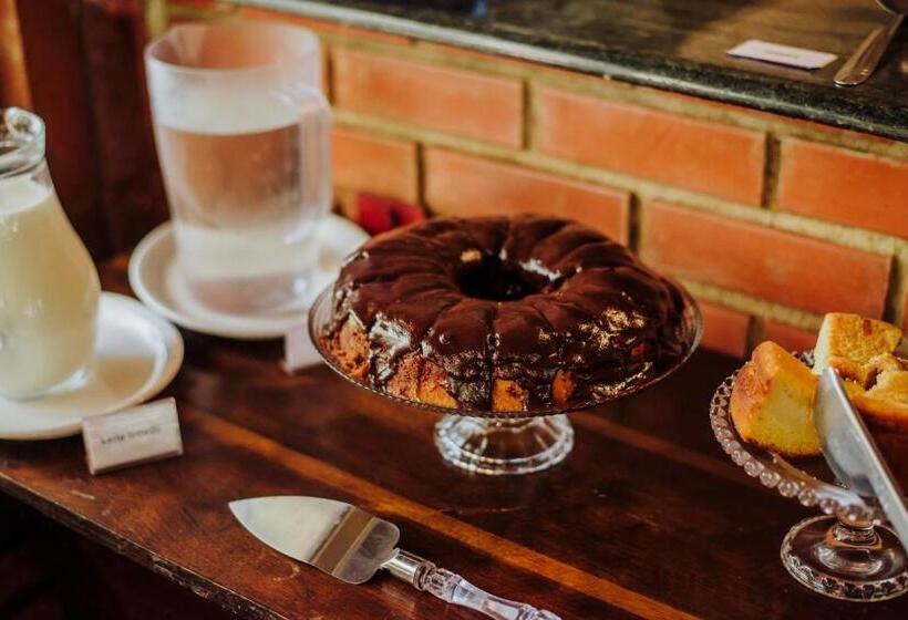 ホテル Pousada Estalagem Vila Tania