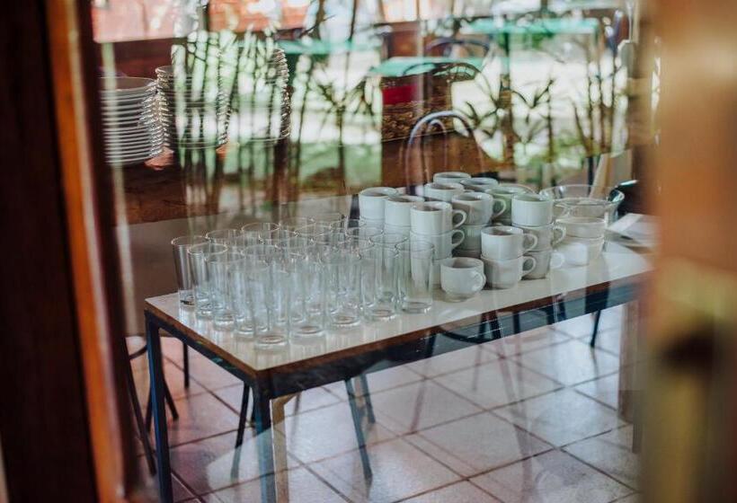 ホテル Pousada Estalagem Vila Tania