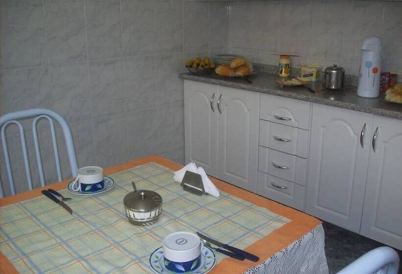 בית מלון כפרי Sara