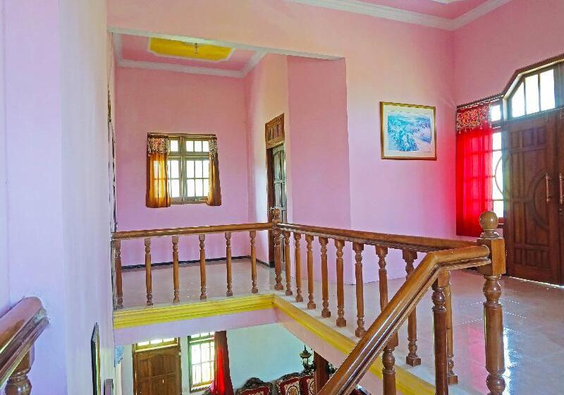 ホテル Spot On 91527 As-sakinah Homestay Syariah