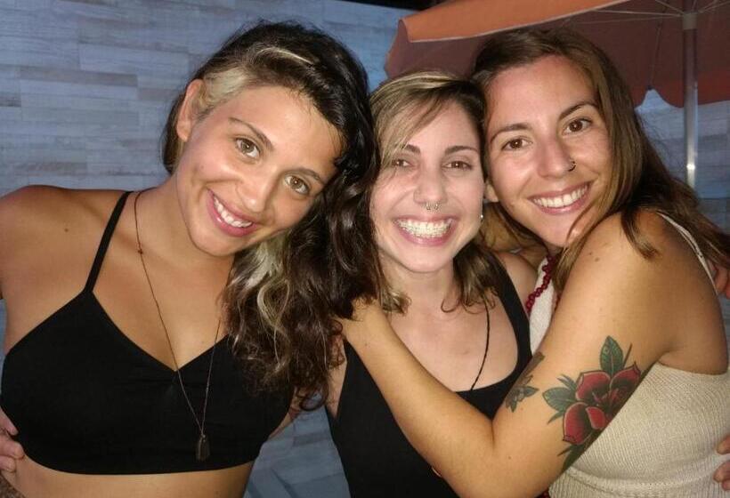 Casa De Mainha Friendly Hostel