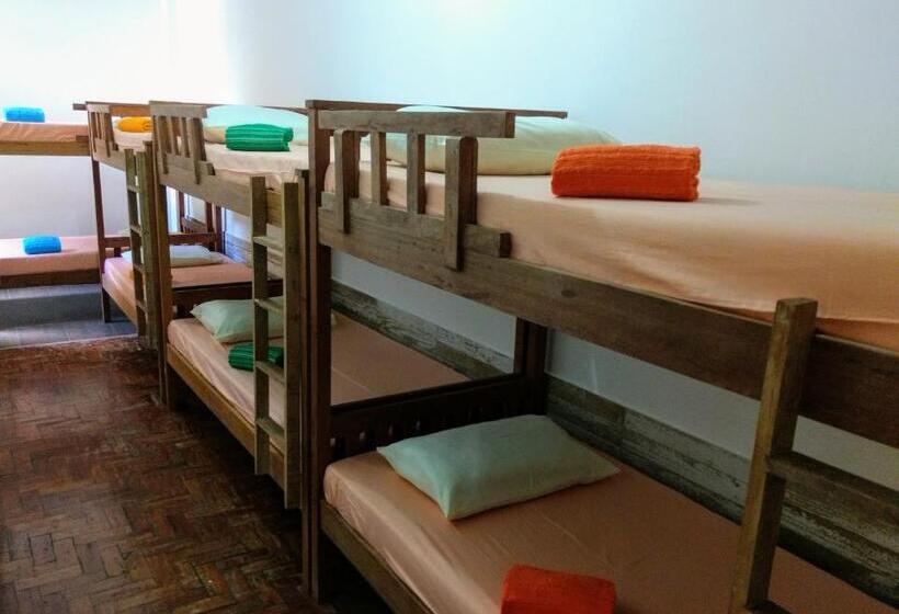 Casa De Mainha Friendly Hostel