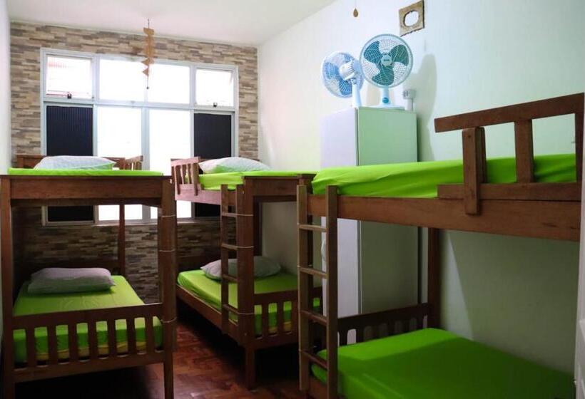 Casa De Mainha Friendly Hostel