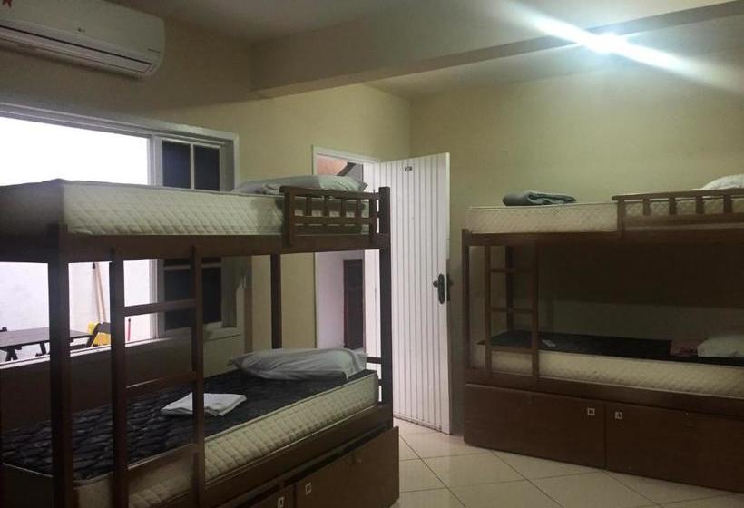 هاستل Hospedagem Caravela