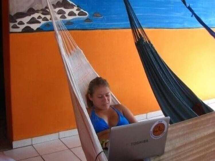 Отель Hostel E Pousada Da Rose