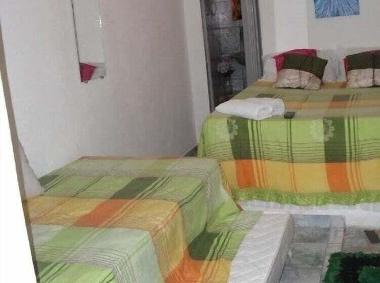 Отель Hostel E Pousada Da Rose