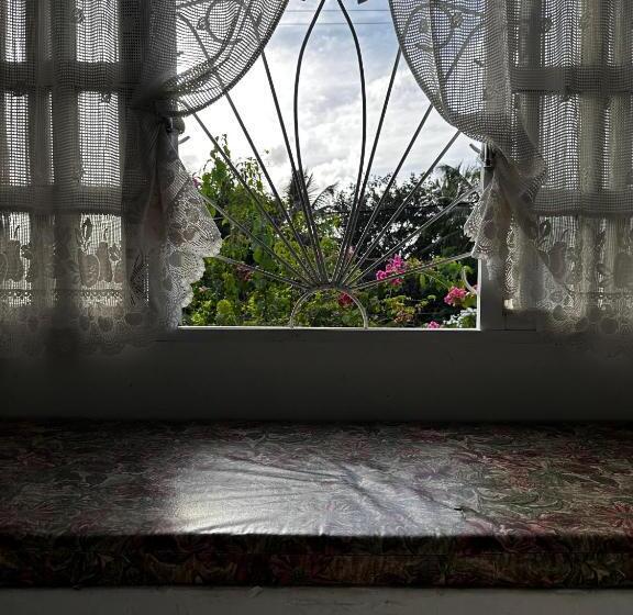 Отель Hostel E Pousada Da Rose