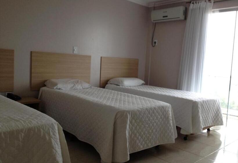ホテル Cedro Palace
