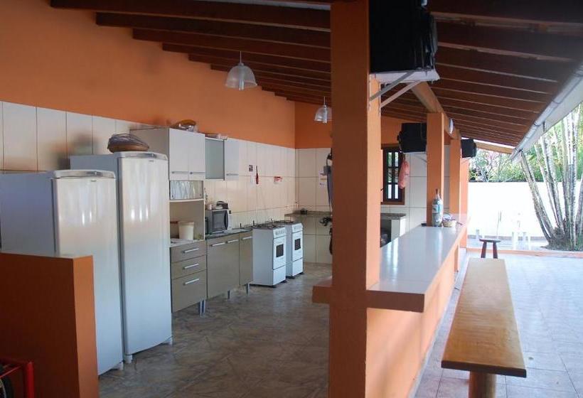 בית מלון כפרי Ilhabela Hostel