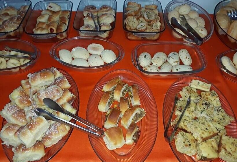 בית מלון כפרי Ideal