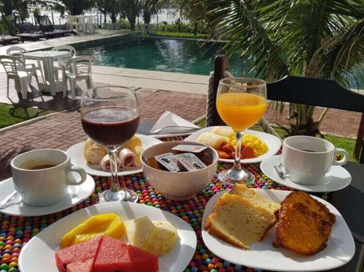 ホテル Pousada Butias