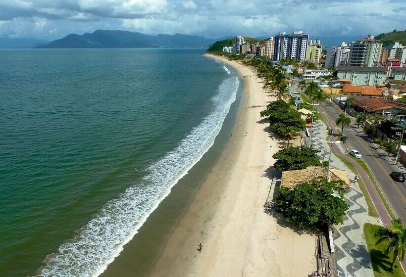 ホテル Pousada Caraguá