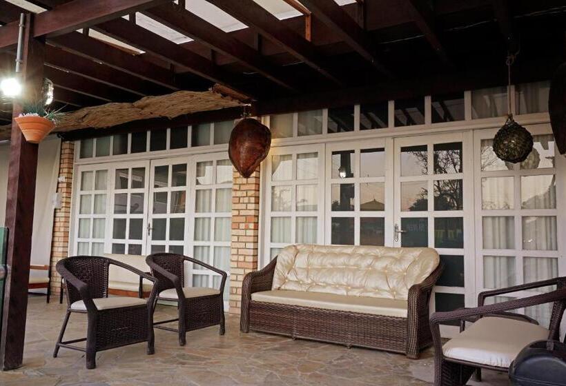 فندق Pousada Quinta Da Baleeira Mais Parque Terra Atlântica