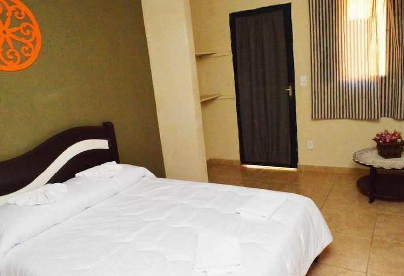 ホテル Pousada Villa Três