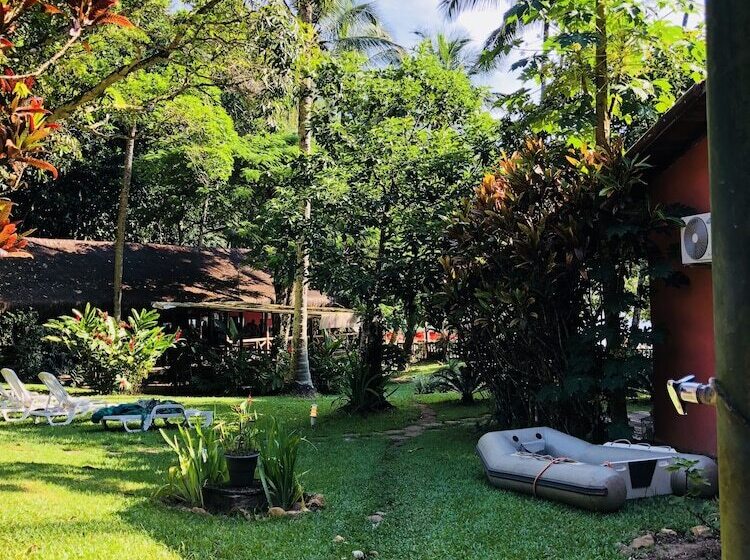 Отель Praia Da Crena