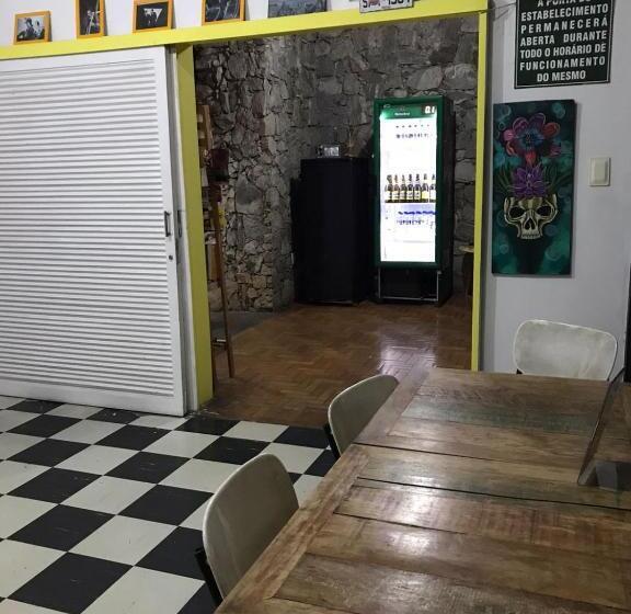 酒店 Rock! And Hostel Bh