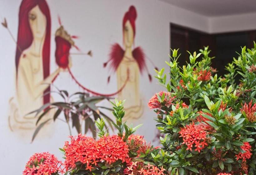 בית מלון כפרי Slow Hostel   Hospedagem Criativa