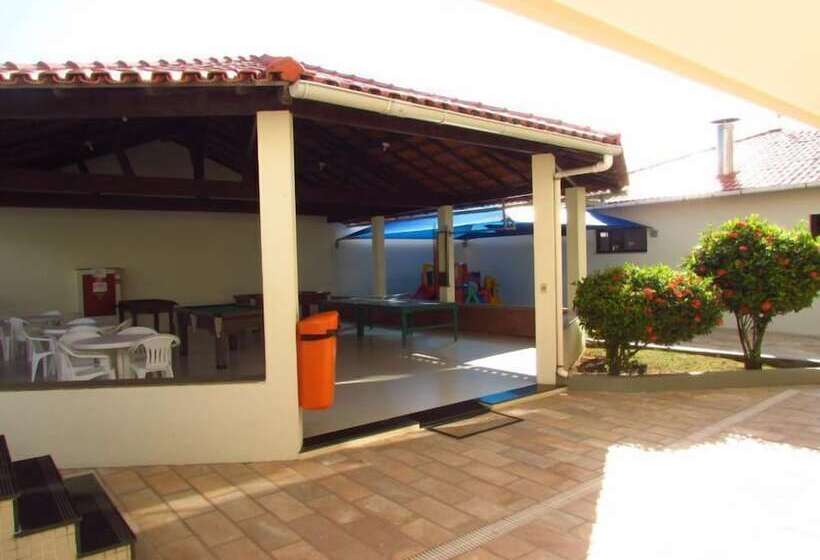 בית מלון כפרי Thanharu Praia