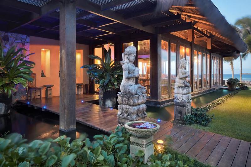 فندق Zorah Beach