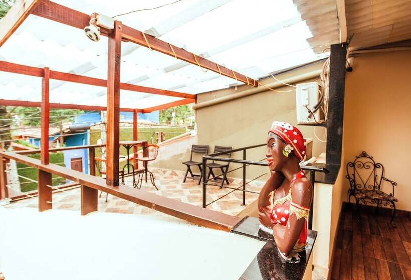 הוסטל Velinn Pousada Praia Do Pereque