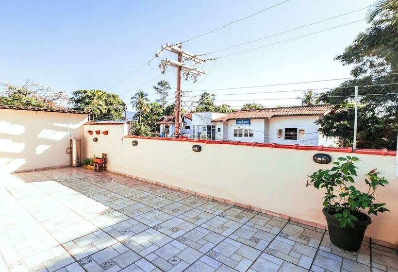 הוסטל Velinn Pousada Praia Do Pereque