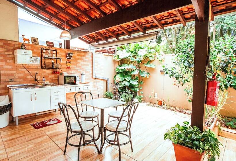 הוסטל Velinn Pousada Praia Do Pereque