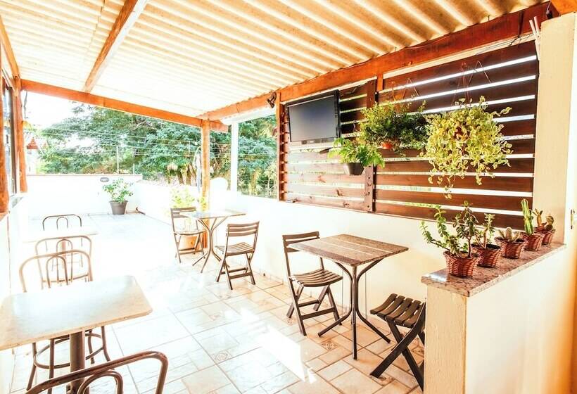 הוסטל Velinn Pousada Praia Do Pereque