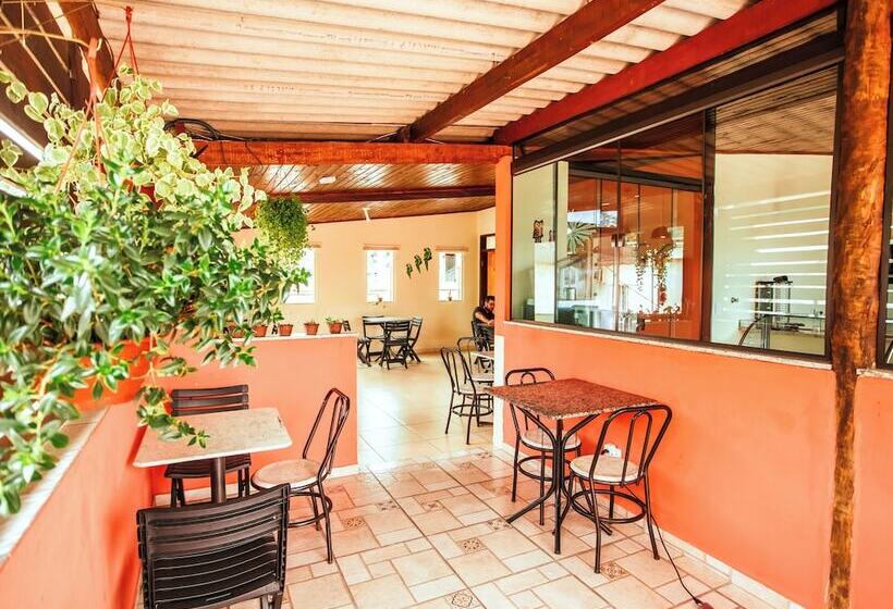 הוסטל Velinn Pousada Praia Do Pereque