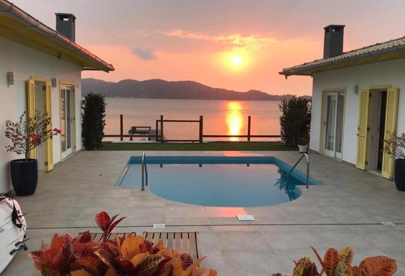 تختخواب و صبحانه Girassóis Da Lagoa  Guesthouse