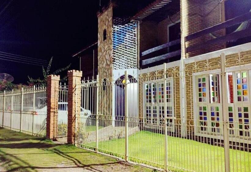 Bed and Breakfast Pousada Don Robledo