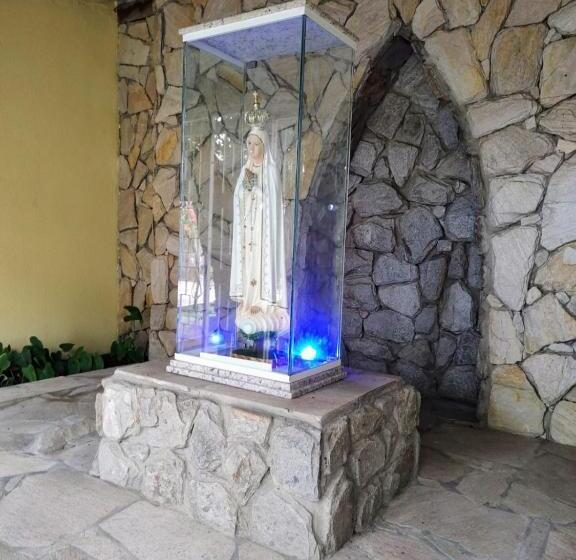 Bed and Breakfast Pousada Don Robledo