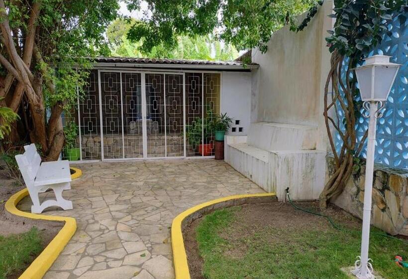 Bed and Breakfast Pousada Don Robledo