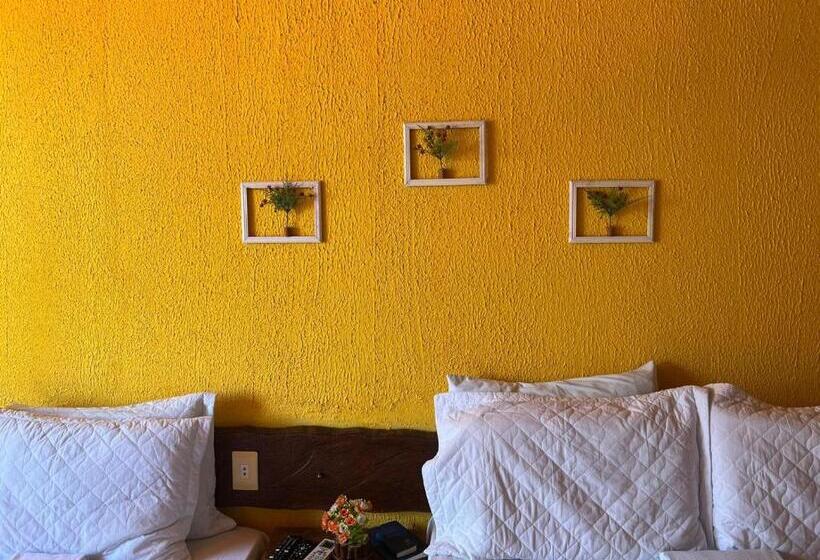 Bed and Breakfast Pousada Don Robledo