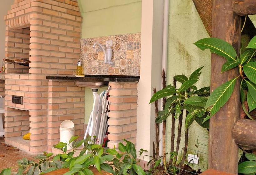 Bertioga Beach Hostel