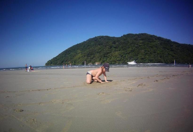 Bertioga Beach Hostel