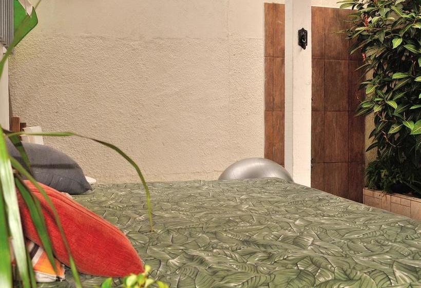 Bertioga Beach Hostel