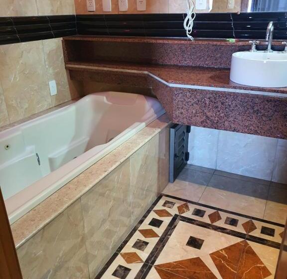 Отель Aquarius Do Vale