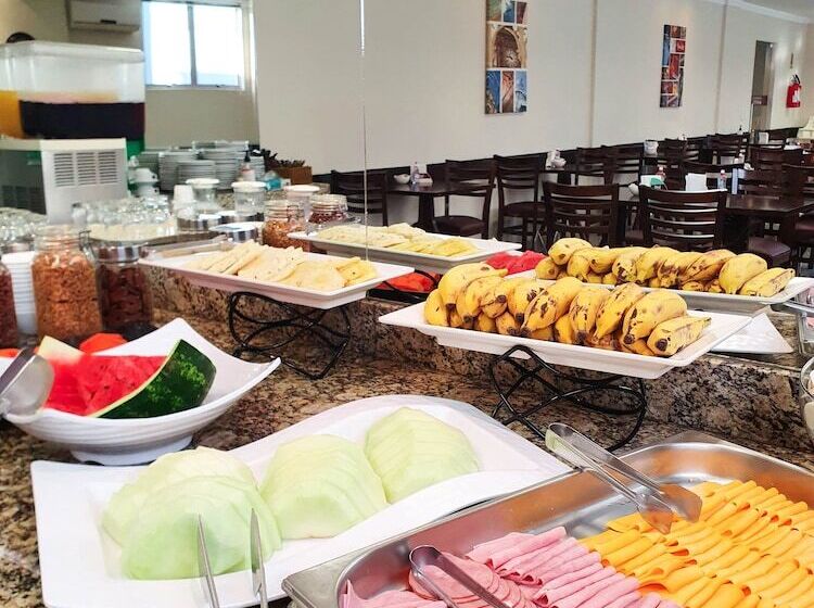 ホテル Avenida Palace