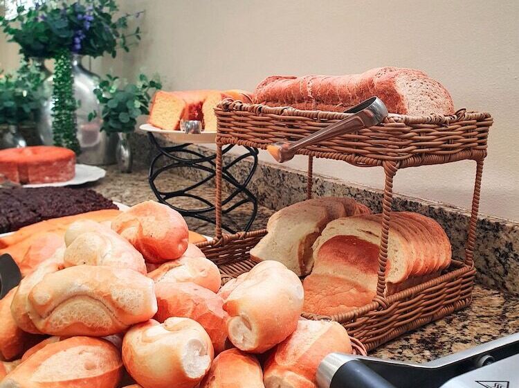 ホテル Avenida Palace