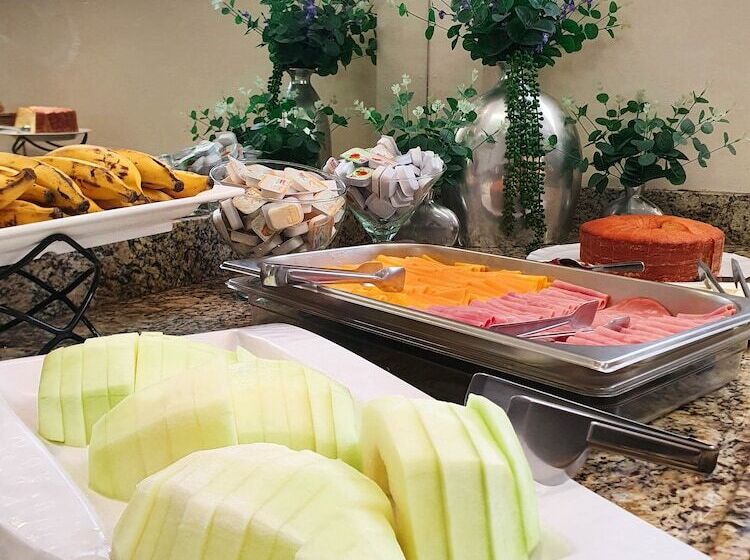 ホテル Avenida Palace