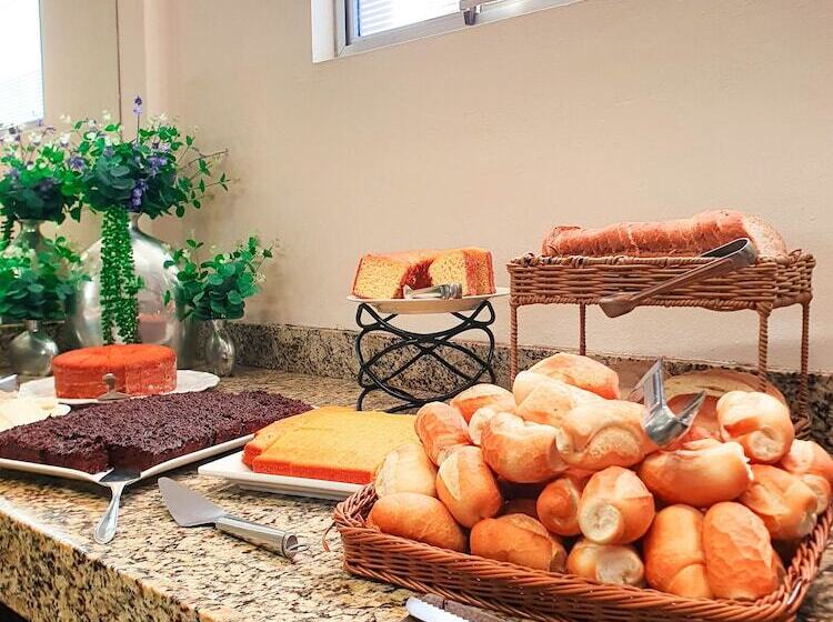 ホテル Avenida Palace