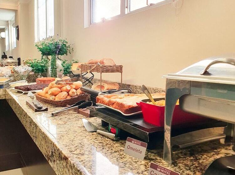 ホテル Avenida Palace