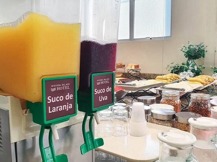 ホテル Avenida Palace