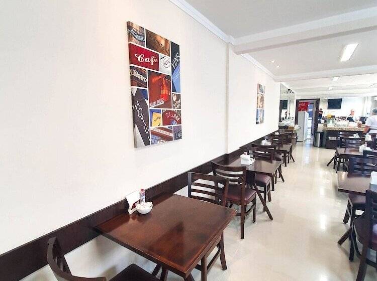 ホテル Avenida Palace