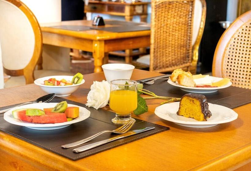 Castelo De Itaipava   Hotel, Eventos E Gastronomia